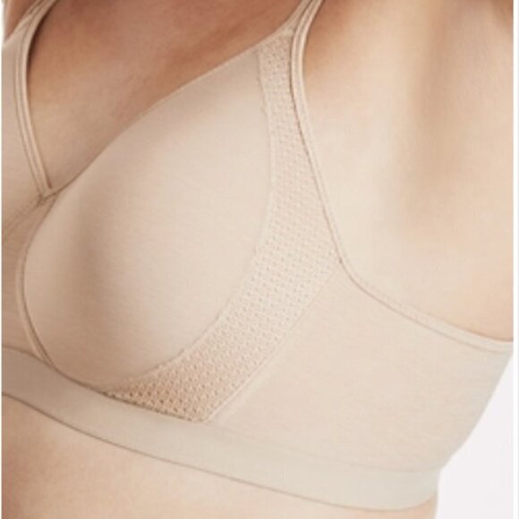 Hanes Comfort Flex Wireless T-Shirt Bra, 2XL - Picture 4 of 11